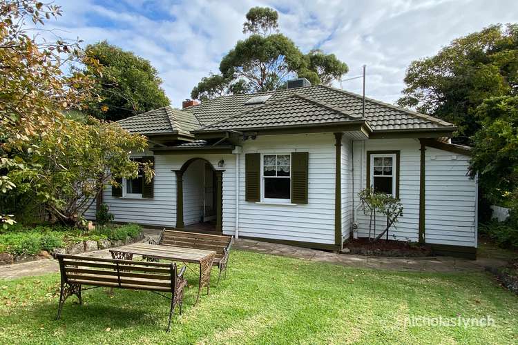 27 Ravenscourt Crescent, Mount Eliza VIC 3930