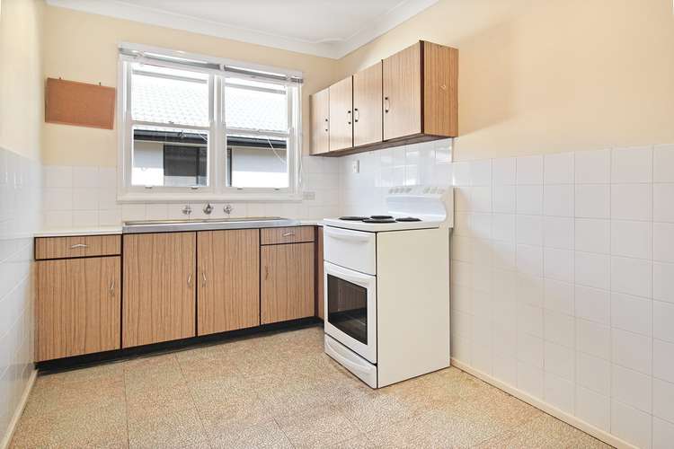 Main view of Homely unit listing, 2/35 Parker Road, Corrimal NSW 2518