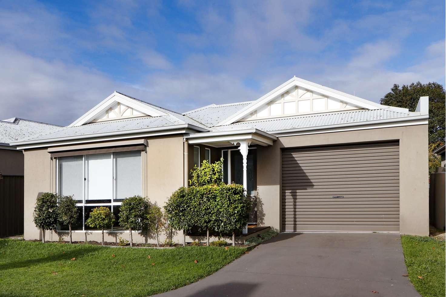 Main view of Homely townhouse listing, 2/460 Raymond Street, Sale VIC 3850