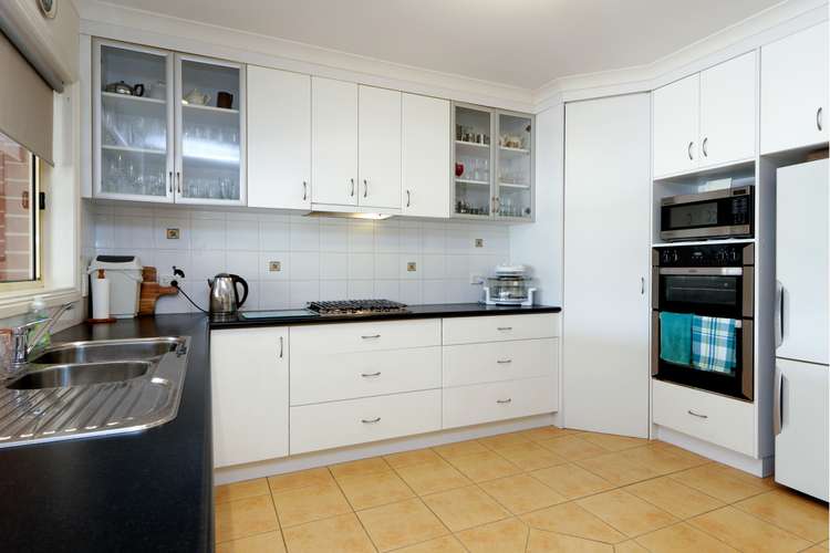 Fifth view of Homely house listing, 17 Pelican Court, Sale VIC 3850