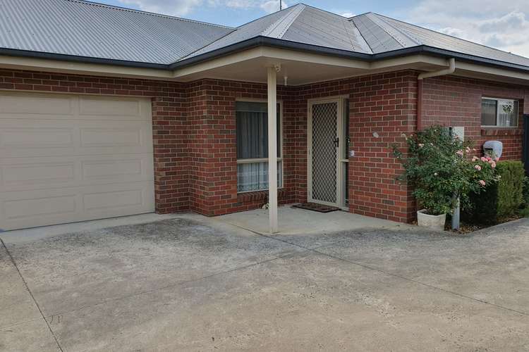 Main view of Homely townhouse listing, 2/85 Gravesend Street, Colac VIC 3250