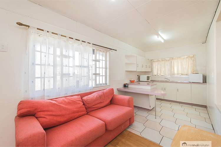 Fourth view of Homely blockOfUnits listing, 246 William Street, Allenstown QLD 4700
