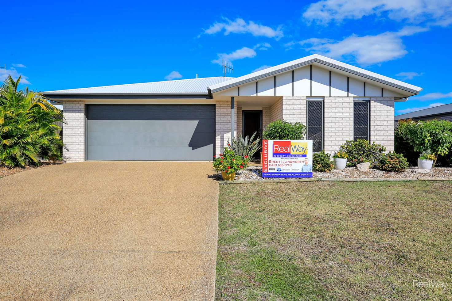 Main view of Homely unit listing, 2/1 Alison Drive, Kalkie QLD 4670
