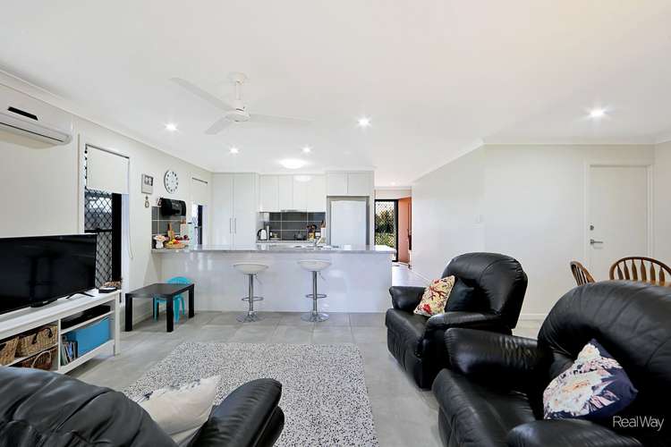 Second view of Homely unit listing, 2/1 Alison Drive, Kalkie QLD 4670