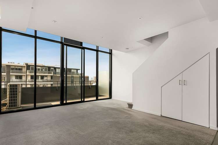 Main view of Homely apartment listing, 910/57 Bay Street, Port Melbourne VIC 3207