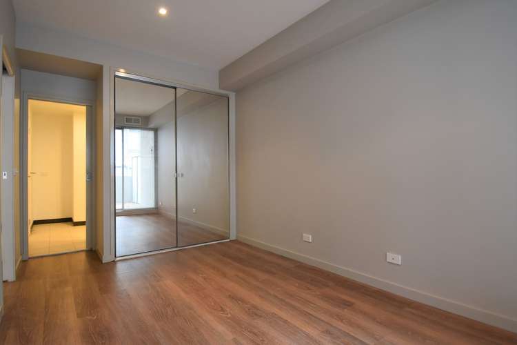 Fourth view of Homely apartment listing, 410/54 Nott Street, Port Melbourne VIC 3207