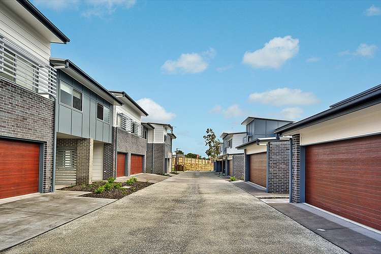 Main view of Homely townhouse listing, 16/17 Greensboro Place, Little Mountain QLD 4551