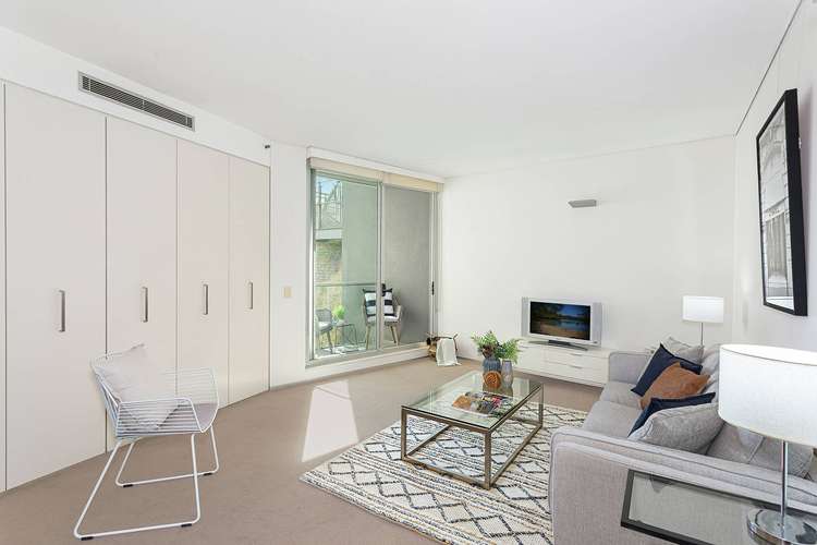 Main view of Homely apartment listing, 304/38 Hickson Road, Sydney NSW 2000