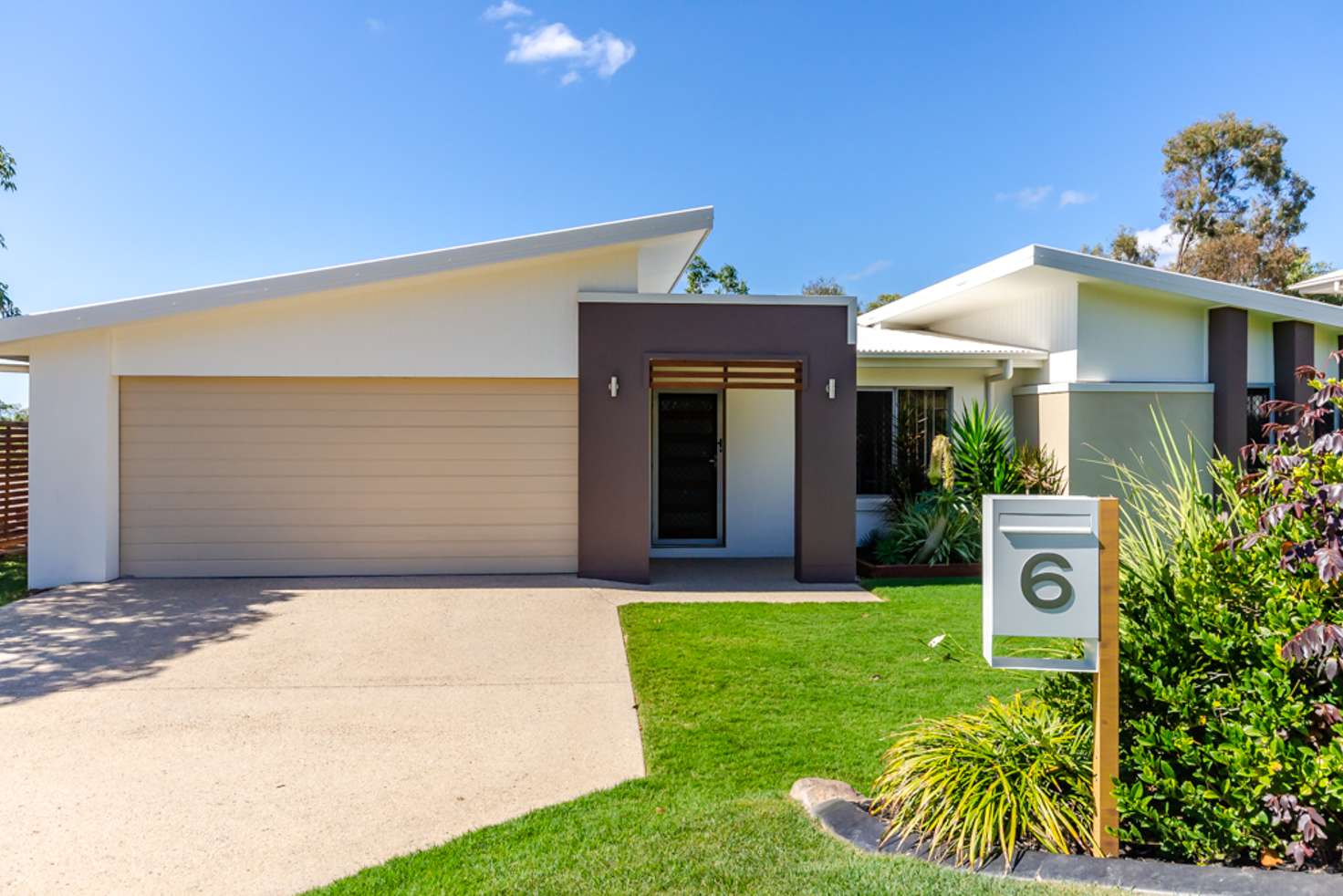 Main view of Homely house listing, 6 Carlsson Place, Kirkwood QLD 4680