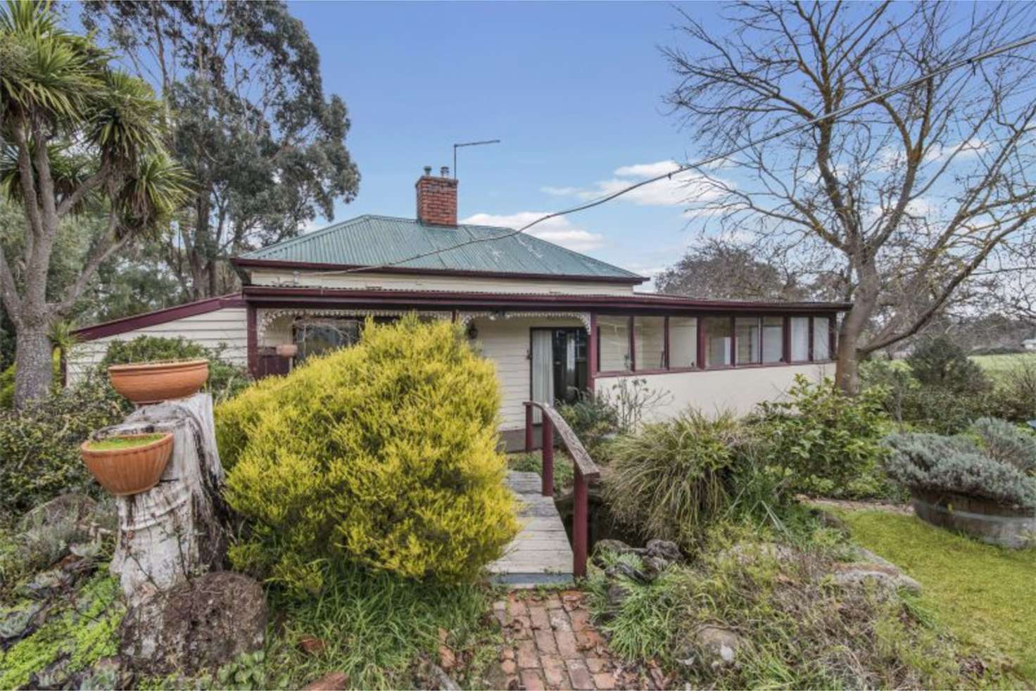 Main view of Homely acreageSemiRural listing, 6 Dawson Street, Castlemaine VIC 3450