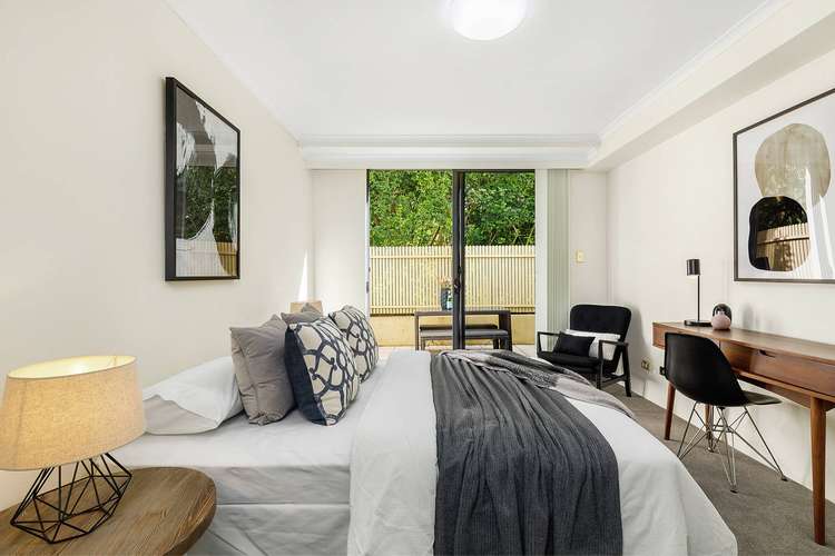 Third view of Homely apartment listing, 1/102 Miller Street, Pyrmont NSW 2009