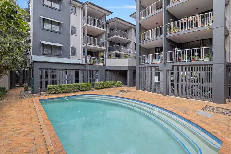 Fifth view of Homely apartment listing, 1/106 Linton Street, Kangaroo Point QLD 4169