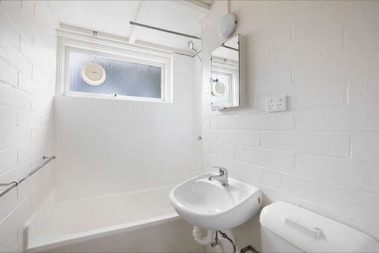 Fourth view of Homely apartment listing, 6/44 Gatehouse, Parkville VIC 3052