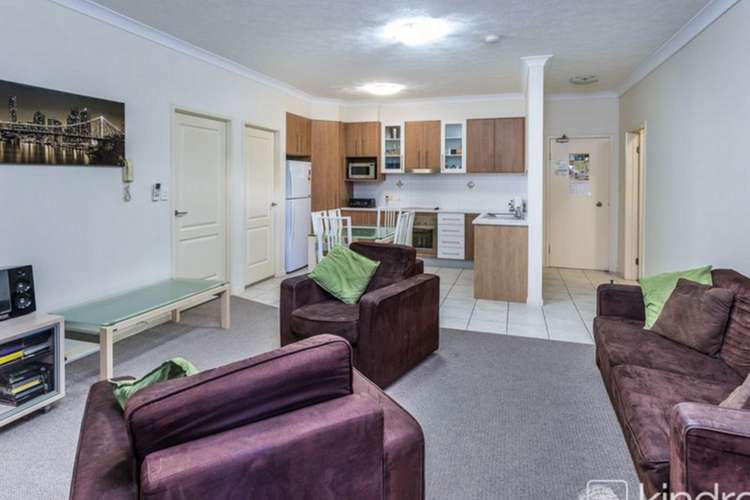 Fourth view of Homely unit listing, 4/41 Anzac Avenue, Redcliffe QLD 4020
