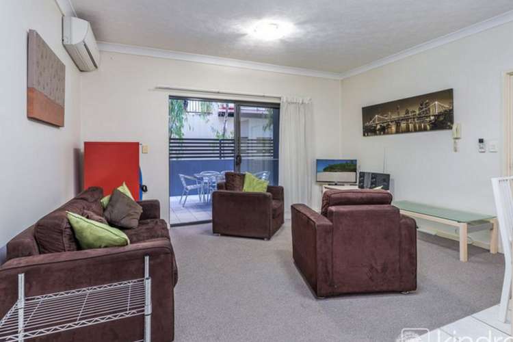 Fifth view of Homely unit listing, 4/41 Anzac Avenue, Redcliffe QLD 4020