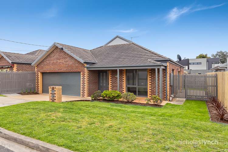 1A Swansea Grove, Mornington VIC 3931