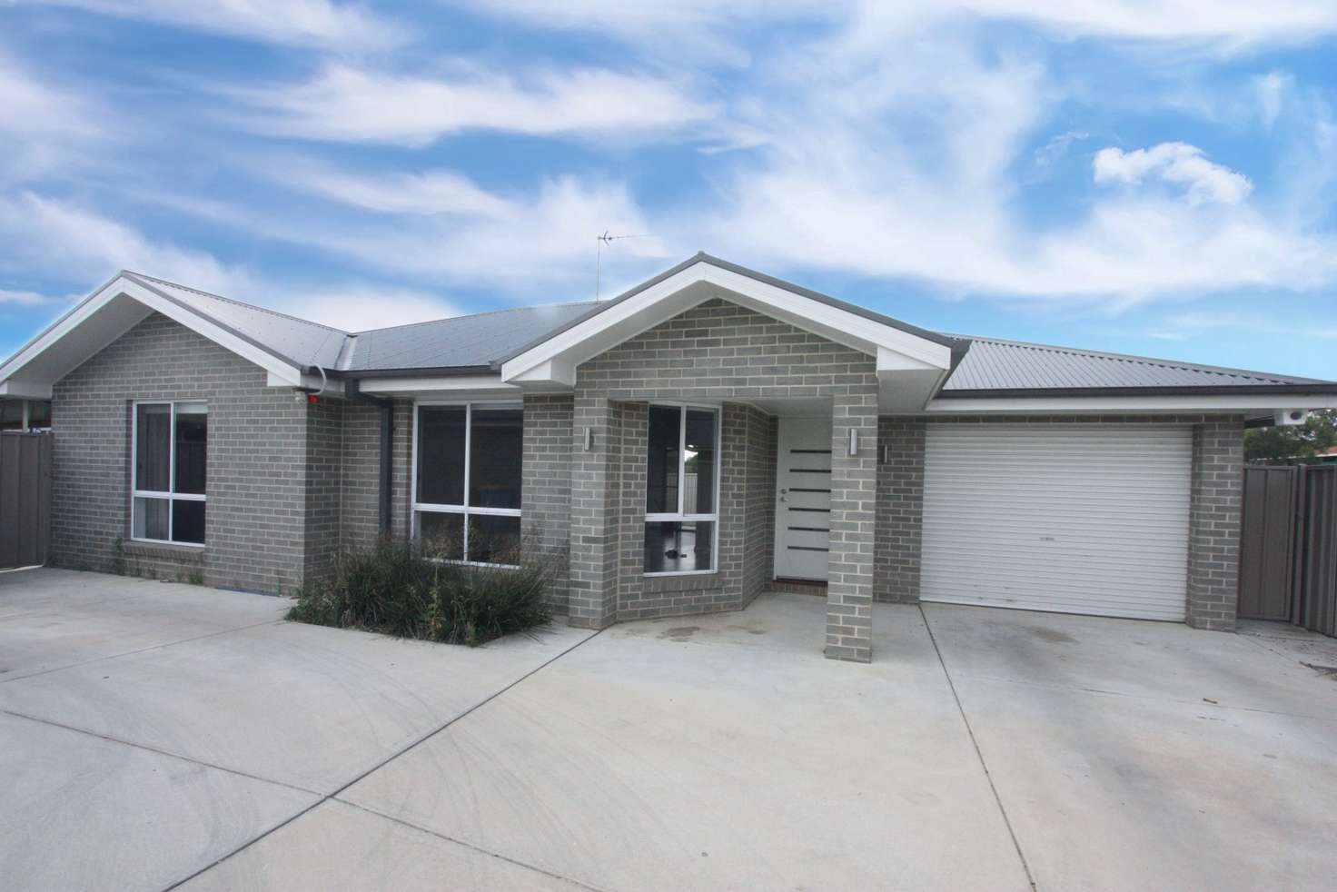 Main view of Homely unit listing, 2/53 Jack Avenue, Mount Austin NSW 2650