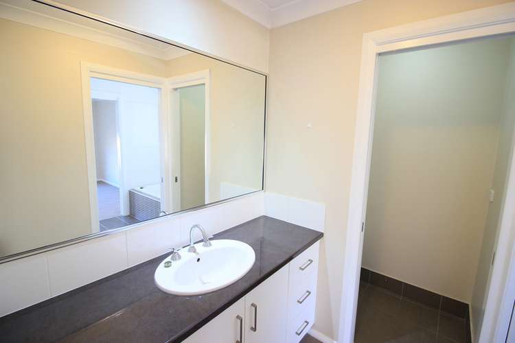 Fifth view of Homely unit listing, 2/53 Jack Avenue, Mount Austin NSW 2650