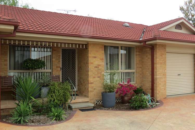 Main view of Homely semiDetached listing, 2/8 Sports Avenue, Cessnock NSW 2325