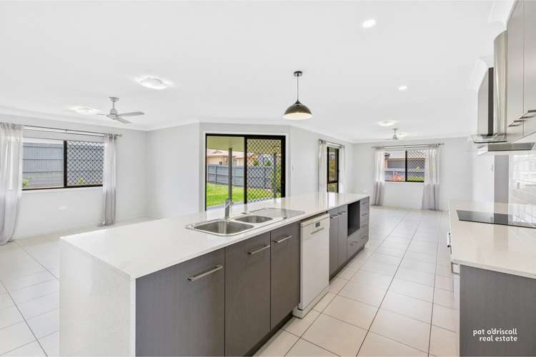 Second view of Homely house listing, 2 Leitrim Court, Parkhurst QLD 4702