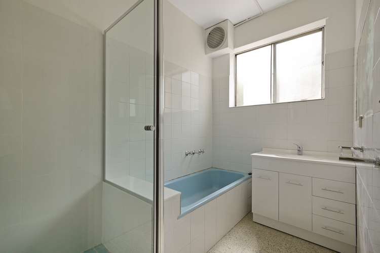 Fifth view of Homely apartment listing, 2/21 Champ Street, Coburg VIC 3058