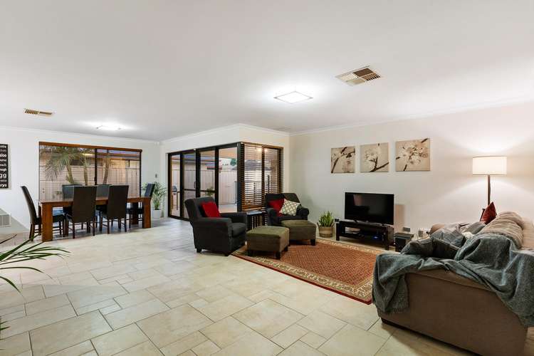 Fifth view of Homely house listing, 8 Ankuri Pass, Carramar WA 6031