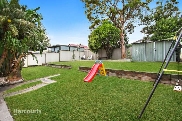 4 Andrew Crescent, Mount Warrigal NSW 2528