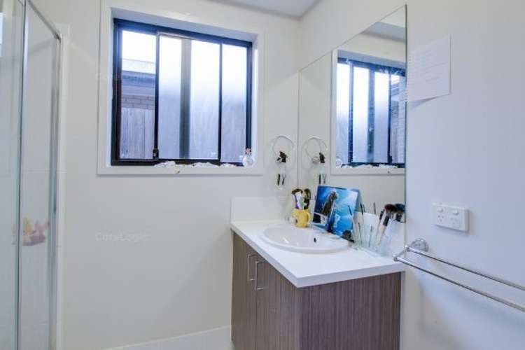 Fifth view of Homely unit listing, 1/11 Southland Street, Leichhardt QLD 4305