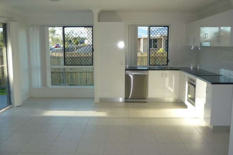 Third view of Homely townhouse listing, 5 Blackburn Court, Kirkwood QLD 4680