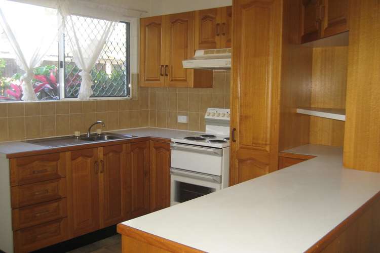 Third view of Homely flat listing, 2/34 Park Lane, Hyde Park QLD 4812