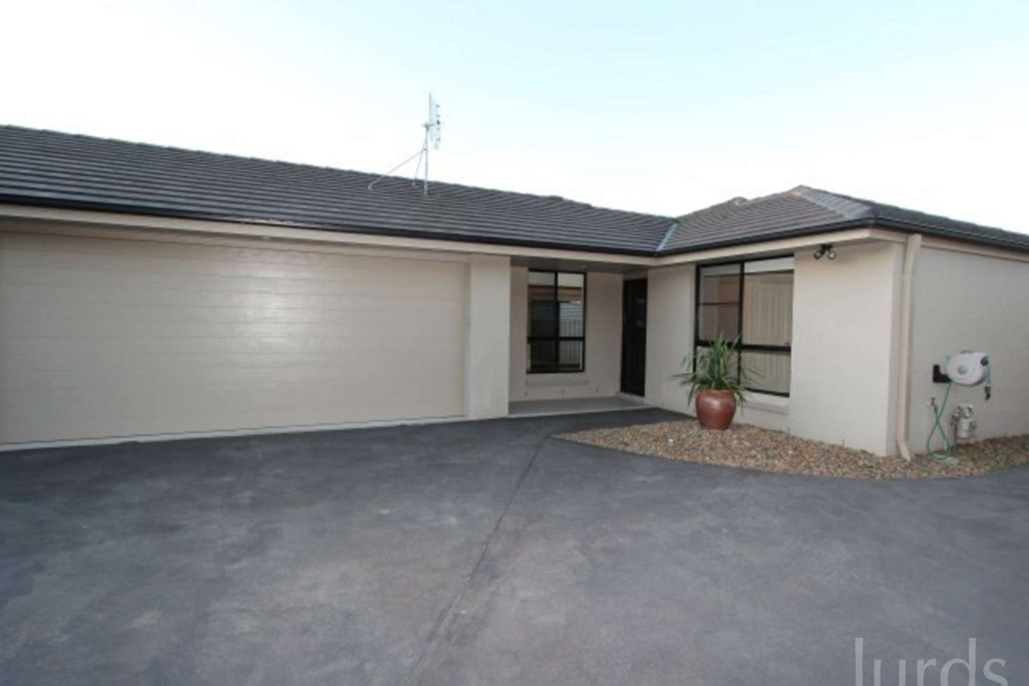 Main view of Homely house listing, 2/42 O'Shea Circuit, Cessnock NSW 2325