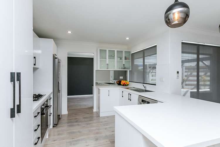 Second view of Homely house listing, 4 Balmain Way, Heathridge WA 6027