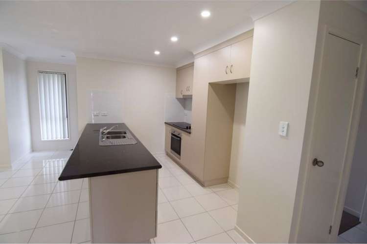 Third view of Homely house listing, 7 Rosebud Court, Parkhurst QLD 4702