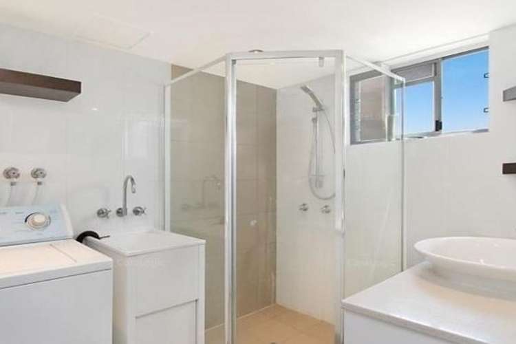 Fifth view of Homely apartment listing, 3/38 Chelsea Avenue, Broadbeach QLD 4218