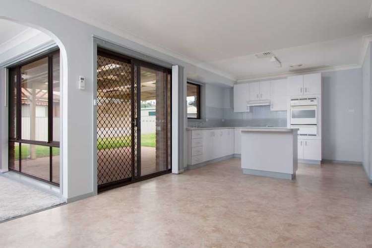 Fourth view of Homely house listing, 7 Langi Crescent, Glenfield Park NSW 2650