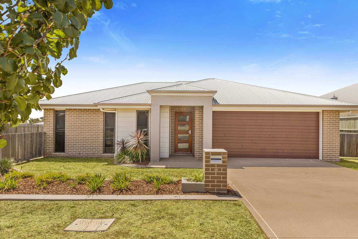 Main view of Homely unit listing, 1/10 Owl Court, Kleinton QLD 4352
