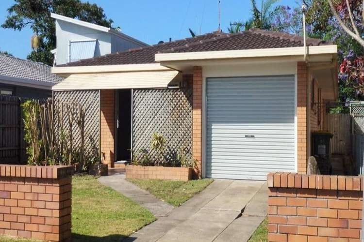 Main view of Homely semiDetached listing, 1/27 Albion Avenue, Miami QLD 4220