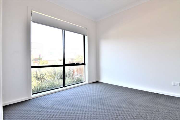 Fifth view of Homely apartment listing, 20 Queen Circuit, Sunshine VIC 3020