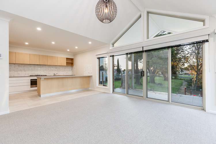 Fourth view of Homely townhouse listing, 2/62 York Street, Sale VIC 3850