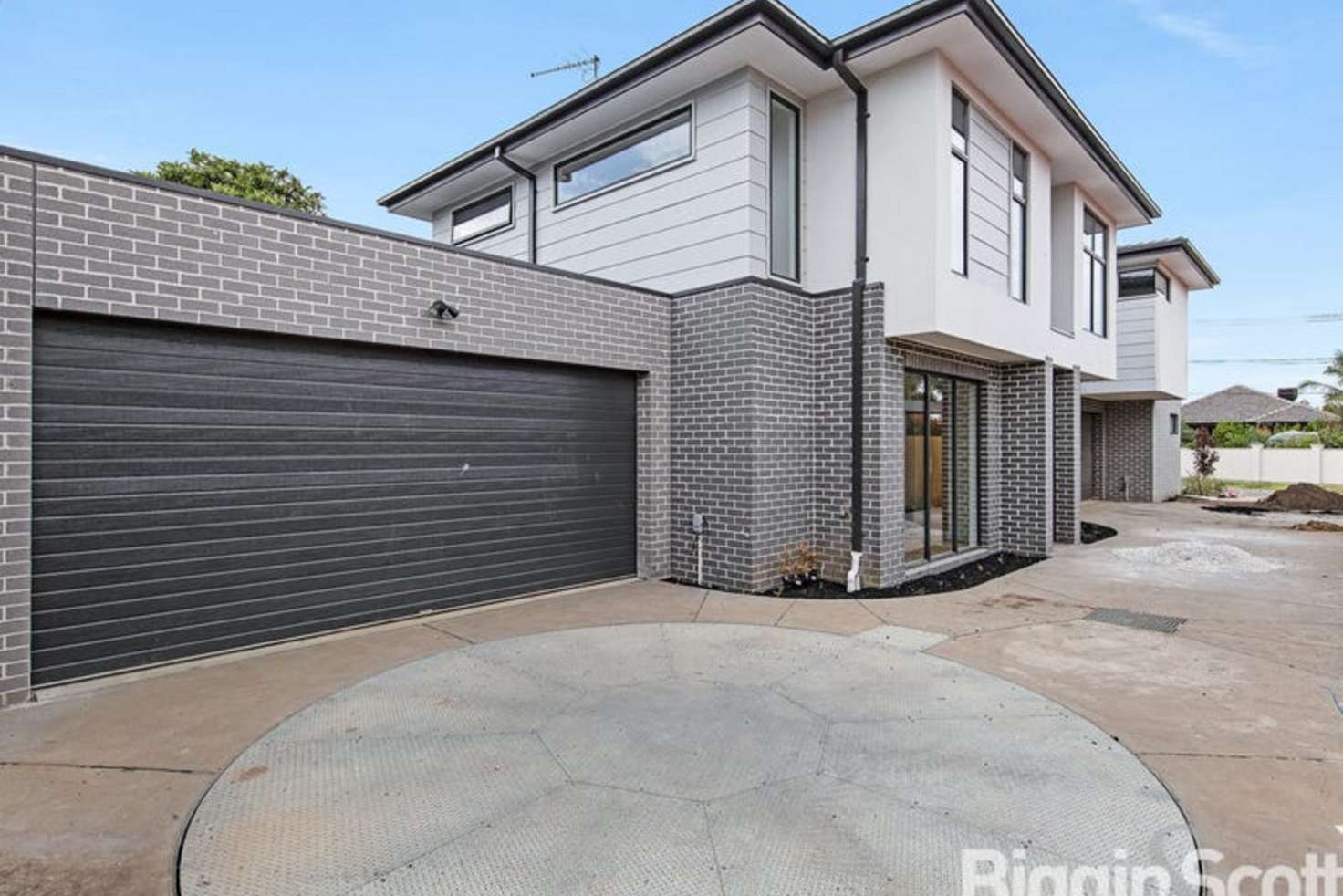 Main view of Homely townhouse listing, 2/111 Lemont Avenue, Mount Waverley VIC 3149