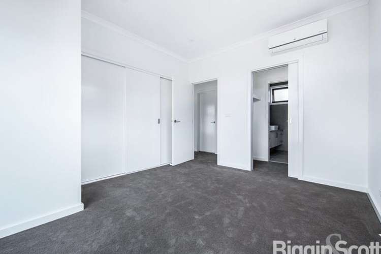 Fourth view of Homely townhouse listing, 2/111 Lemont Avenue, Mount Waverley VIC 3149