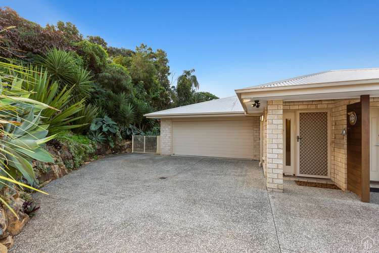 Third view of Homely semiDetached listing, 2/7 Bimbadeen Avenue, Banora Point NSW 2486