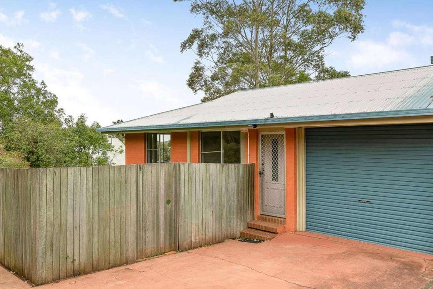 Main view of Homely unit listing, 2/10 Spies Court, Mount Lofty QLD 4350