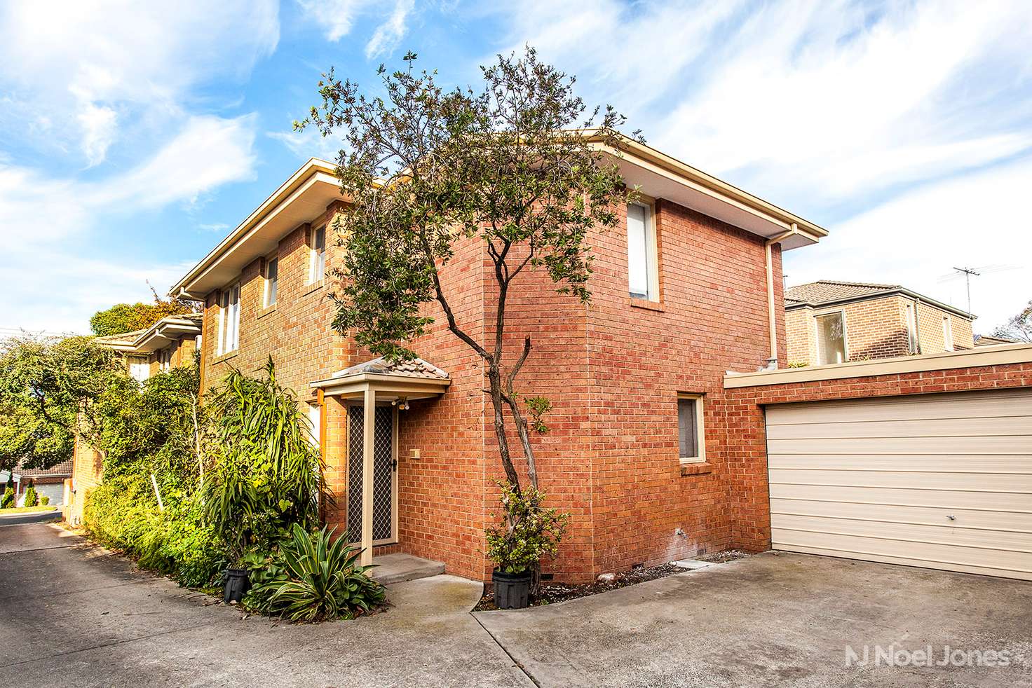 Main view of Homely townhouse listing, 2/71 Franklin Road, Doncaster East VIC 3109