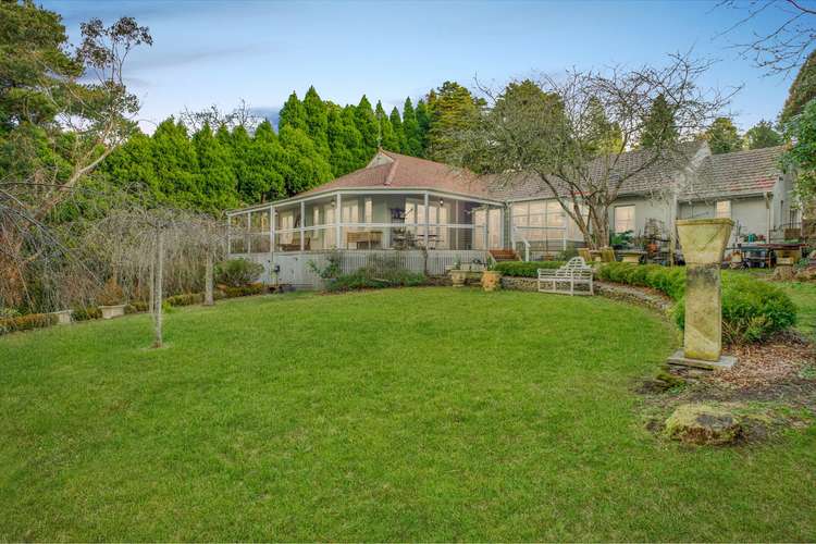 16 St Andrews Road, Leura NSW 2780