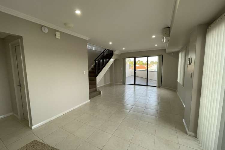 Fifth view of Homely apartment listing, 1/200 Crawford Road, Inglewood WA 6052