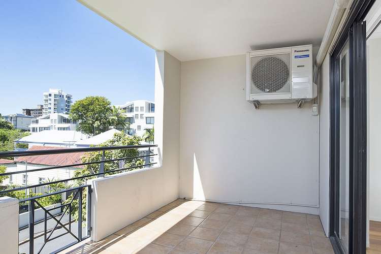 Third view of Homely unit listing, 16/32 Kent Street, New Farm QLD 4005
