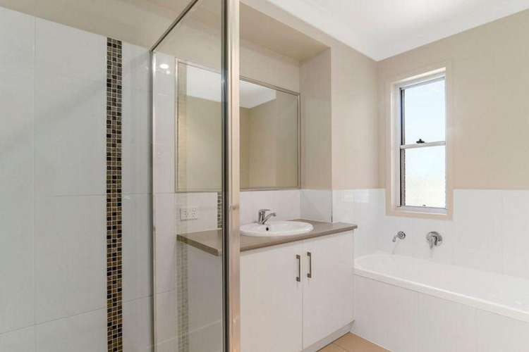Fifth view of Homely unit listing, 3/270A Bridge Street, Newtown QLD 4350