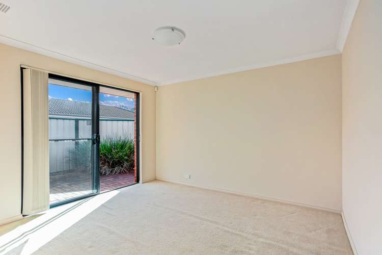 Fifth view of Homely unit listing, 2/33 Gillen Way, Success WA 6164