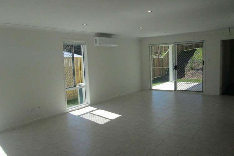 Fourth view of Homely semiDetached listing, 1/6 Tian Crescent, Upper Coomera QLD 4209